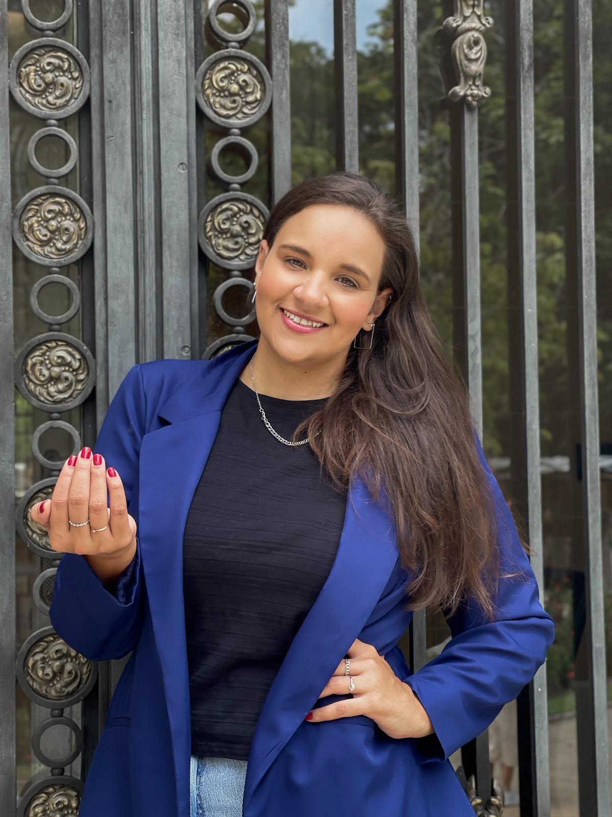 Professora Isabella Ramiro, Bella Escrita